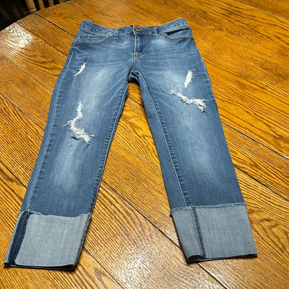 1822 Denim Taylor style distressed jeans.  Turned up cuff. Size 6.Good condition